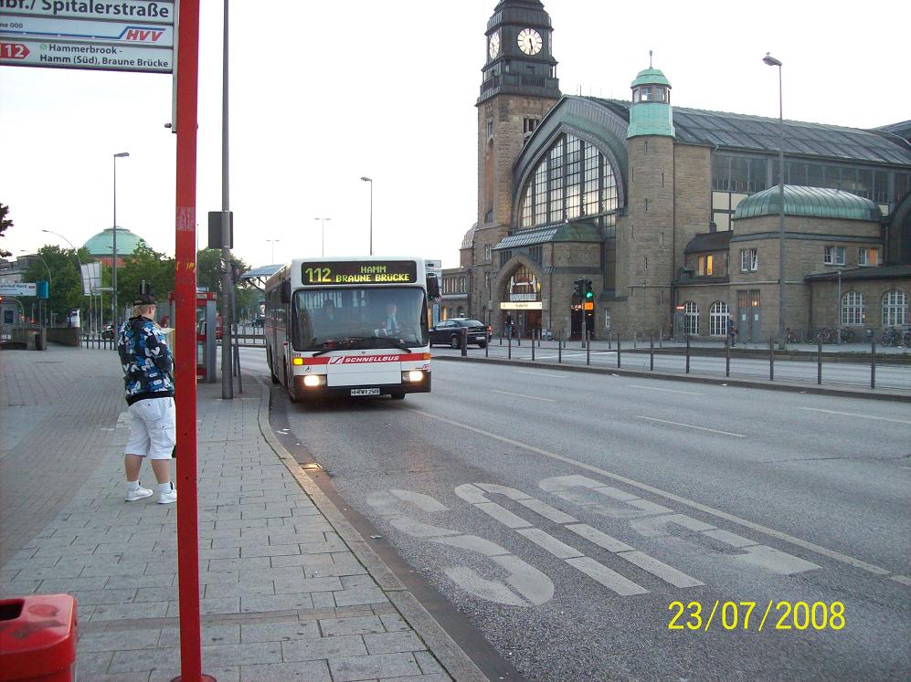HH-B: Bus 112 Hamburg Hbf.