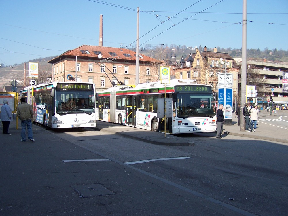ES-2023 + ES-2026 ES - Bahnhof