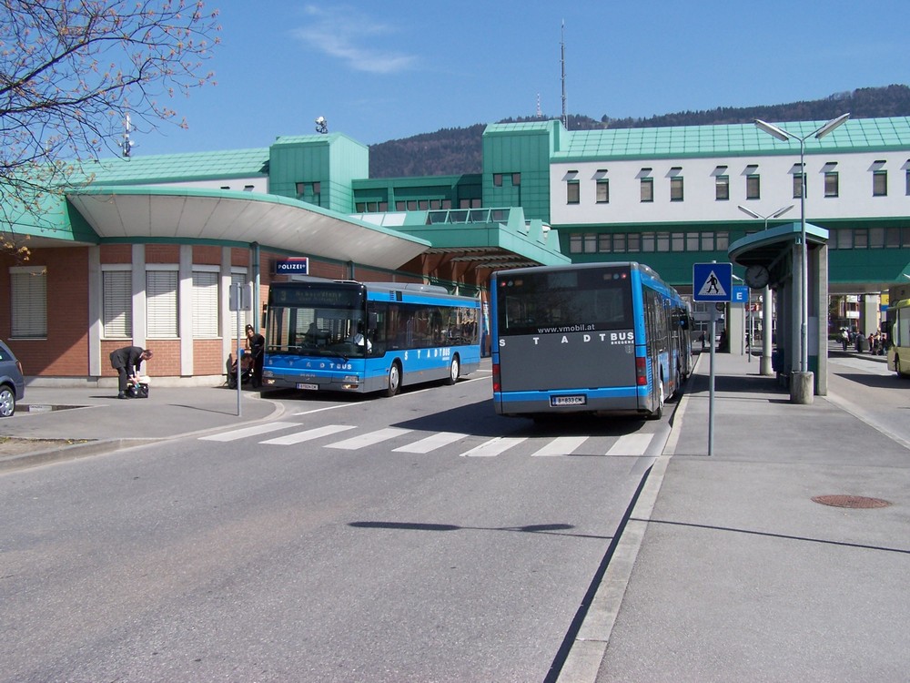 B-833CM + B-834CM B - Busbahnhof