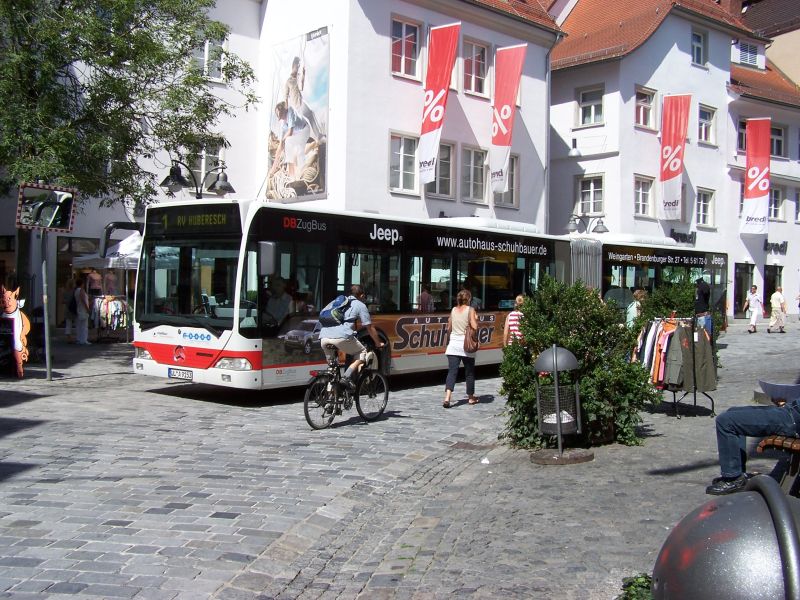 153 schlängelt sich durch die Bachstraße