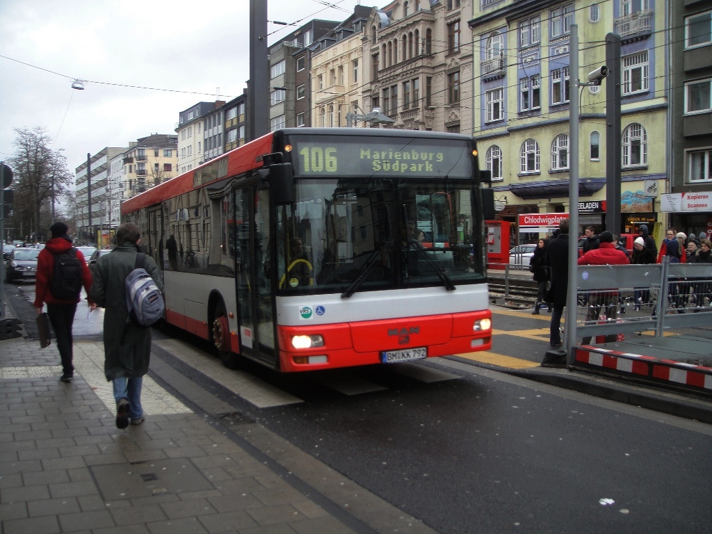 BM-KK 792, Chlodwigplatz