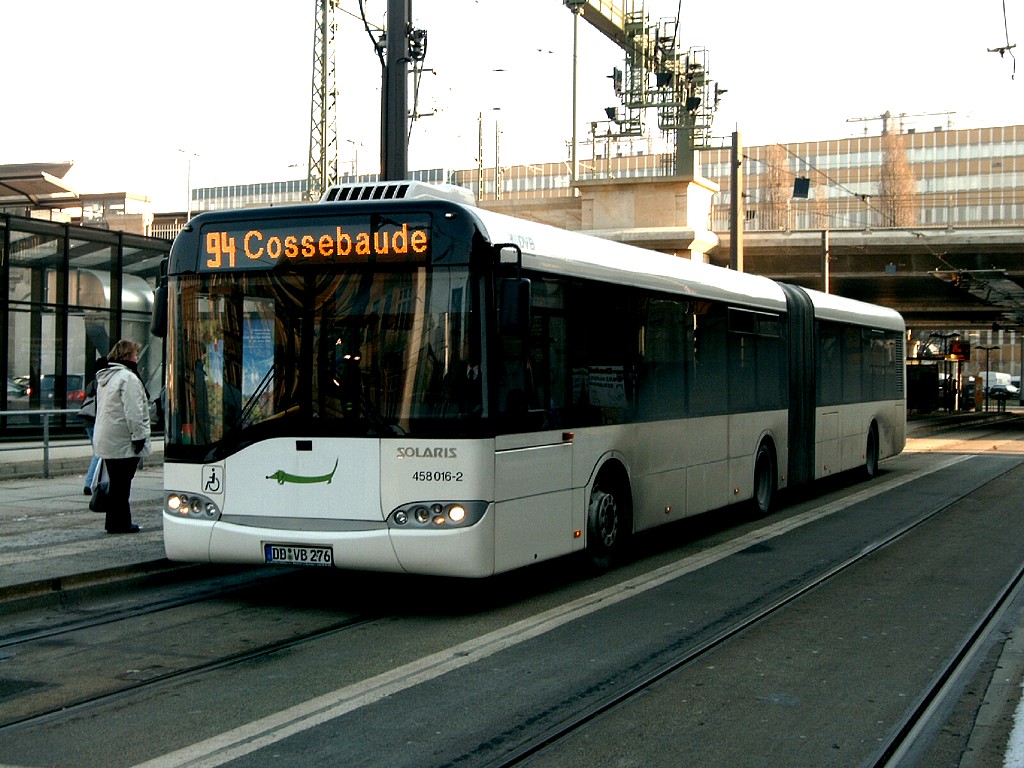 458 016 "Albino" am Bf.Mitte