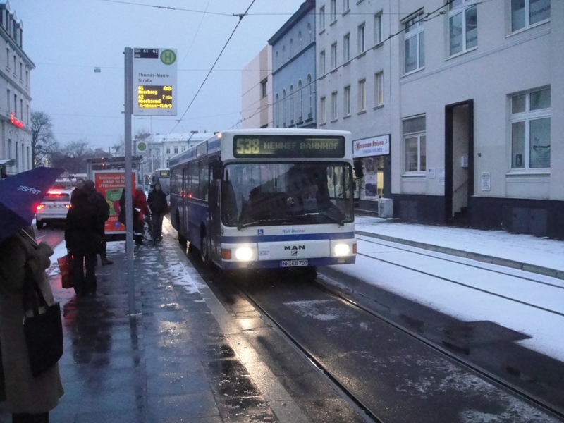 NR-EB 702, Thomas-Mann-Straße
