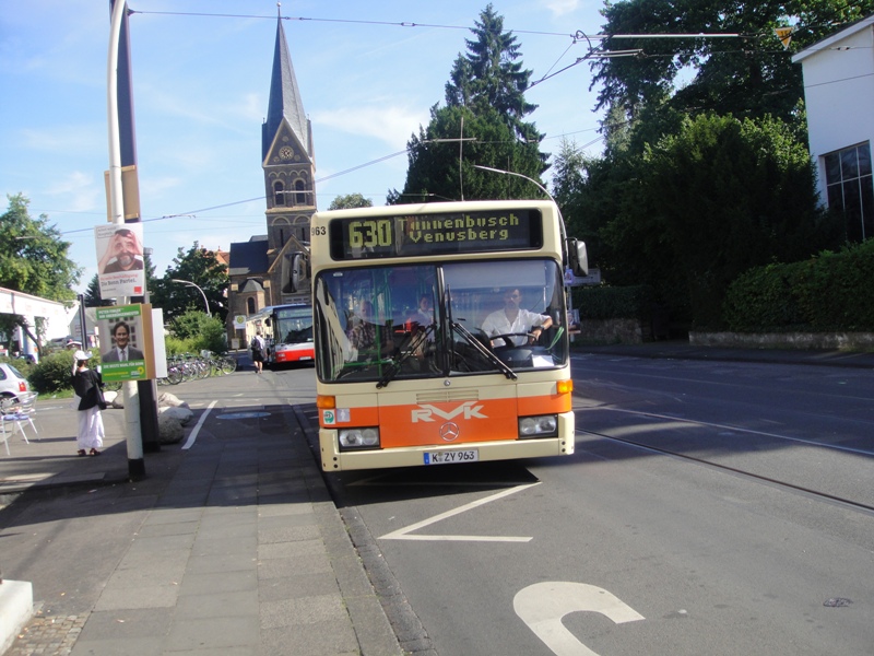 RVK Köln 963, Quirinusplatz