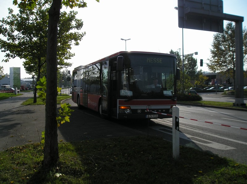 Messeshuttle an der Eissporthalle