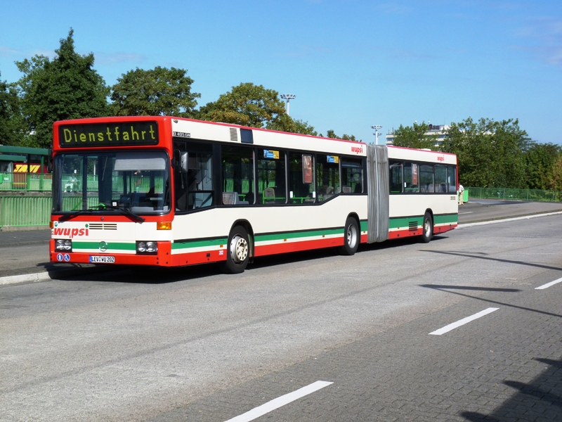 LEV-WU 202 LEV - Bahnhof Mitte
