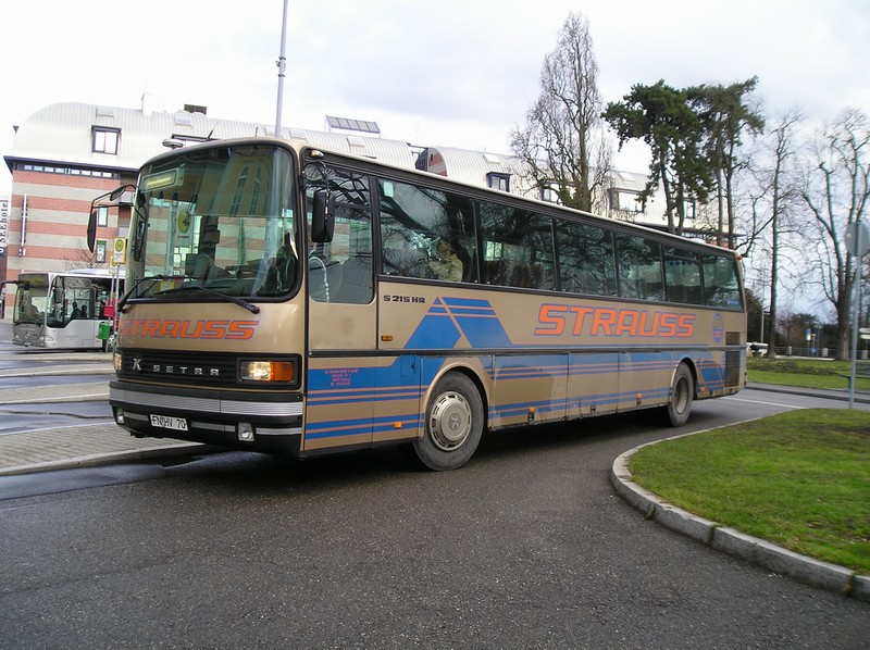 S215HR Strauss