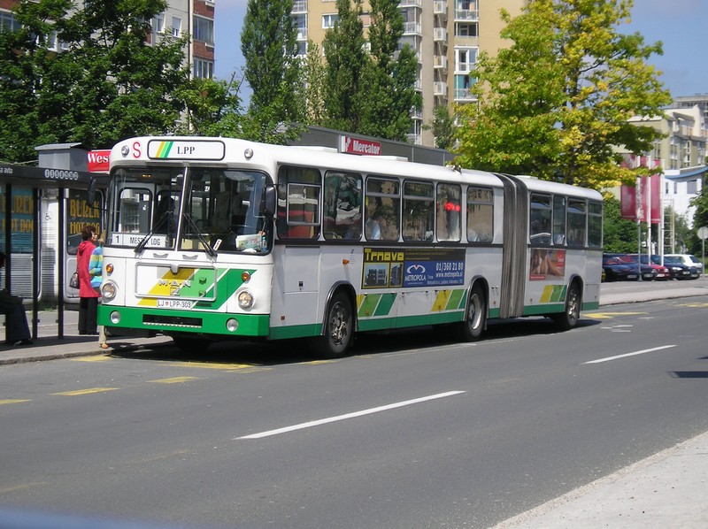 MAN SG220