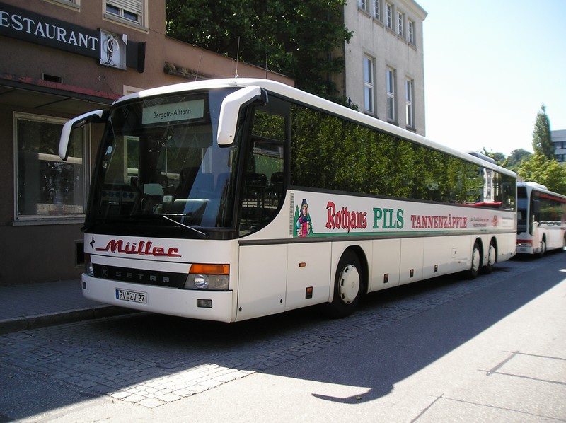 S319UL RV - Busbahnhof