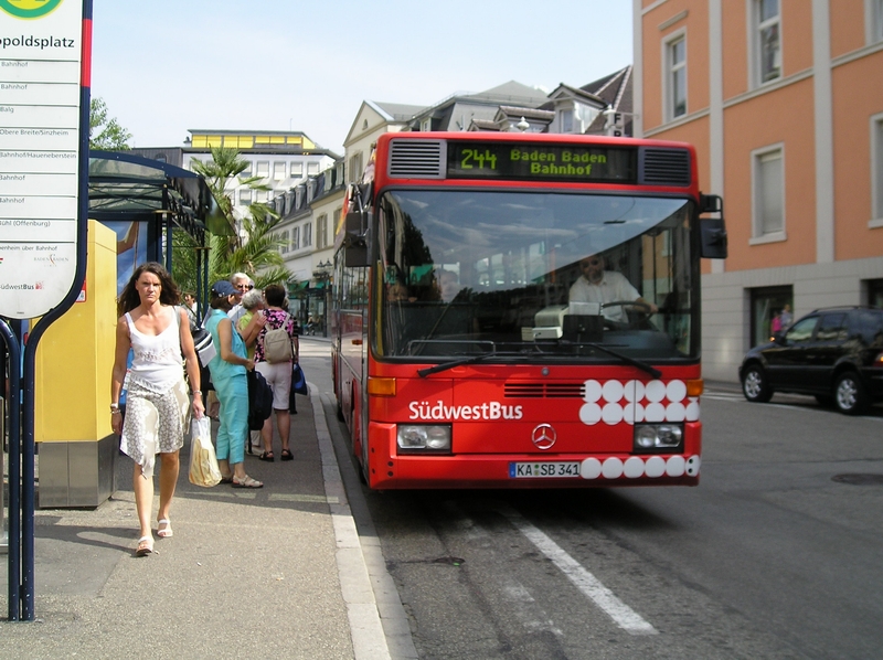 SüdwestBus am Leopoldsplatz