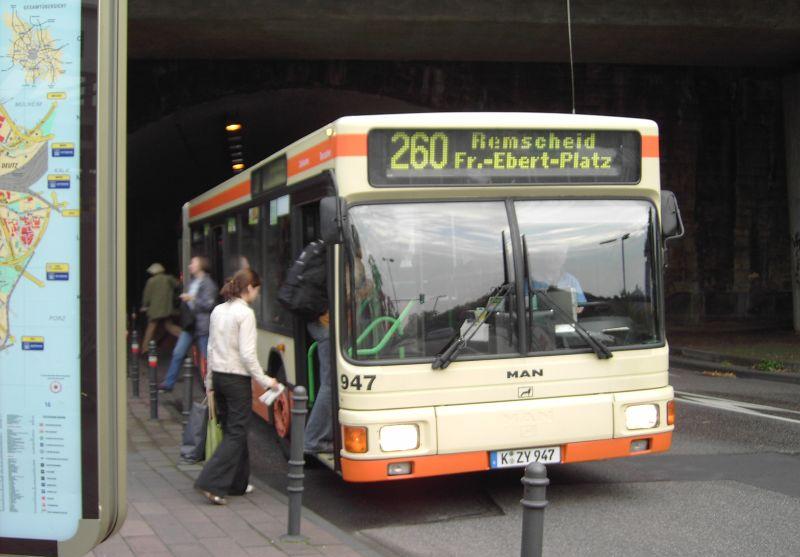 MAN Gelenkbus Bahnhof Deutz