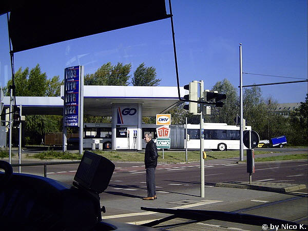 Solaris "albino" steht an Leipziger Tankstelle (2)