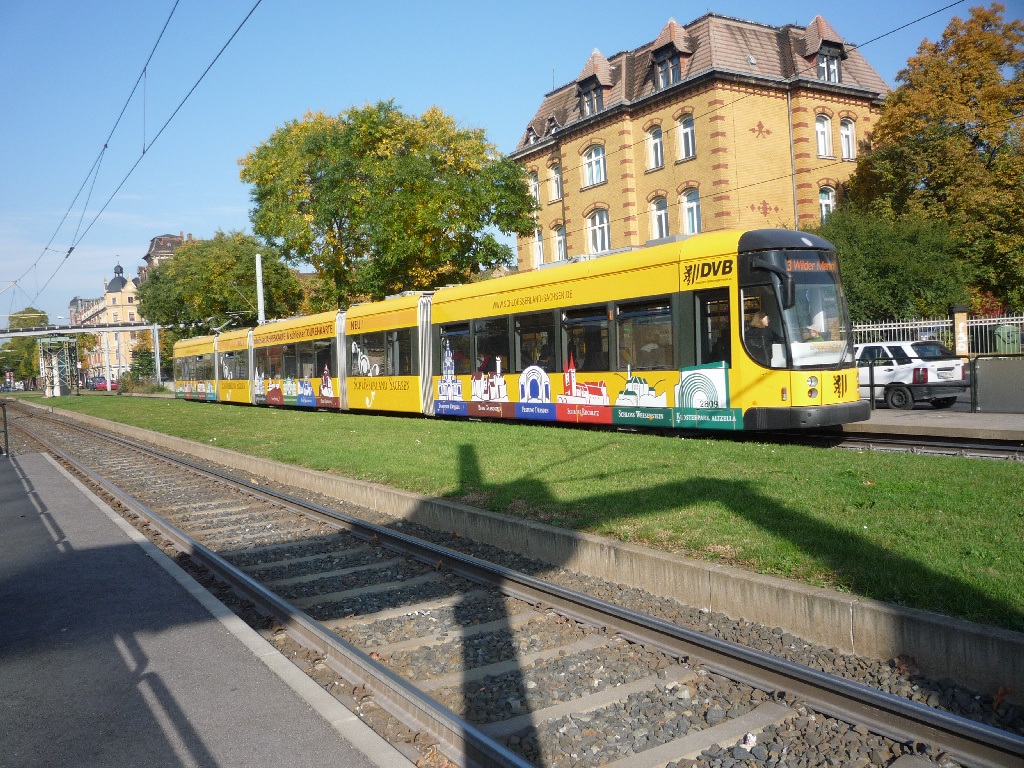 NGTD12DD mit Werbung für Schlösserland Sachsen