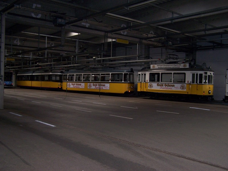 Alte Straßenbahnen im Ulmer Betriebshof