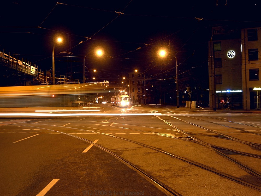 Dresen T4D-Zug + NGT6 Anton-/Leipziger Straße