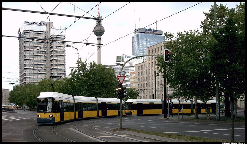 Berlin 2044 + 2038 Mollstraße / Otto-Braun-Straße