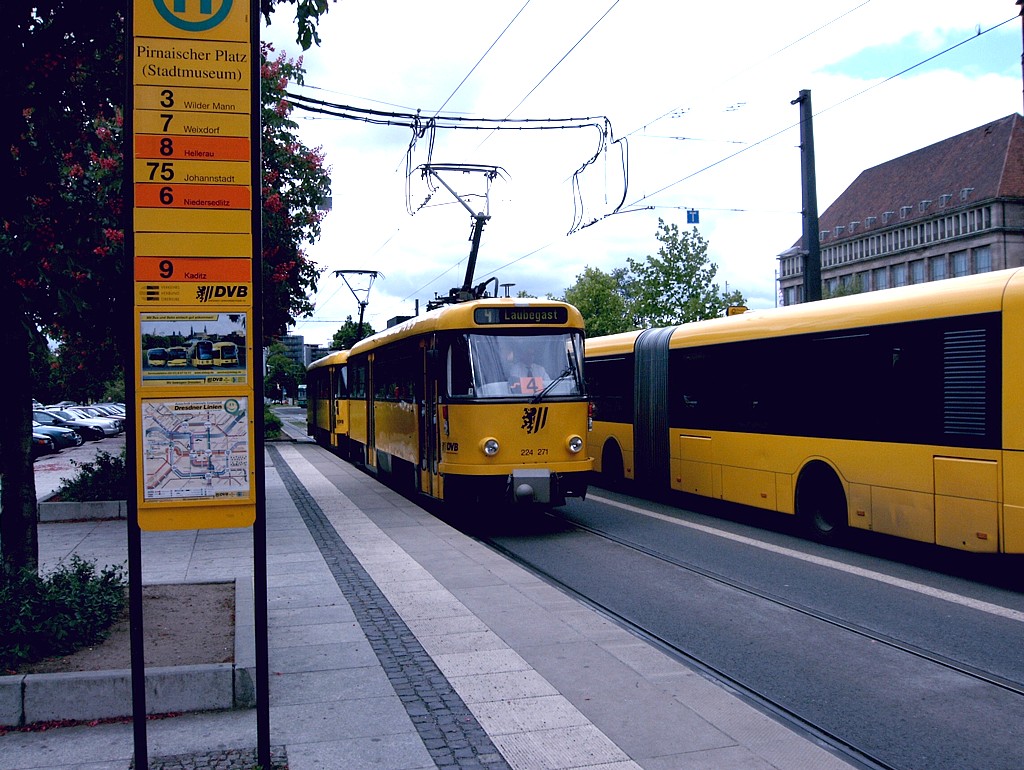 224271 Pirnaischer Platz Hst.3/6/7/8/9/75 sonntags