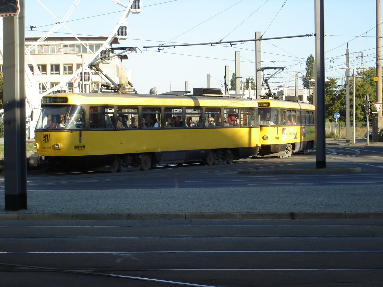 zwei echte Triebwagen