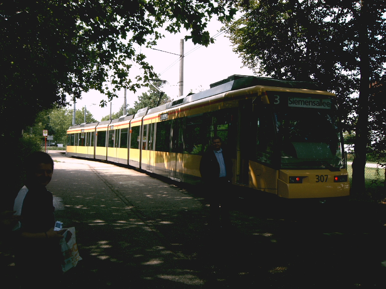 307 mit Fahrer