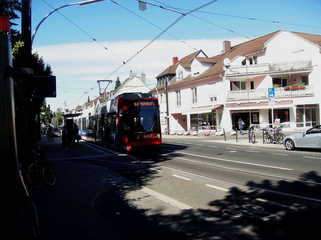 9453 mit neuer LED Anzeige am Quirinusplatz