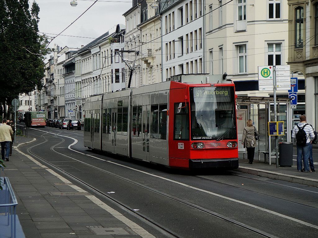 9456 wieder neutral o..W. an der T.-Mann-Straße, 1