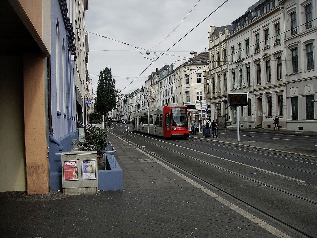 9456 wieder neutral o..W. an der T.-Mann-Straße, 2