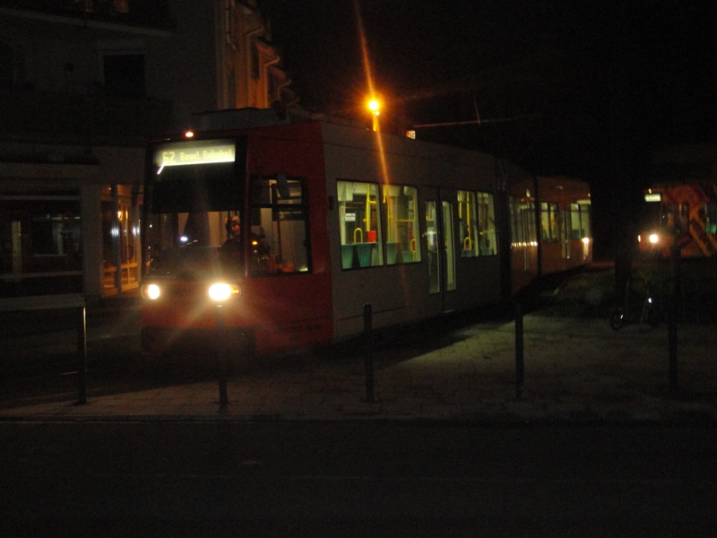 9455 an der neuen Pausenhaltestelle Quirinusplatz