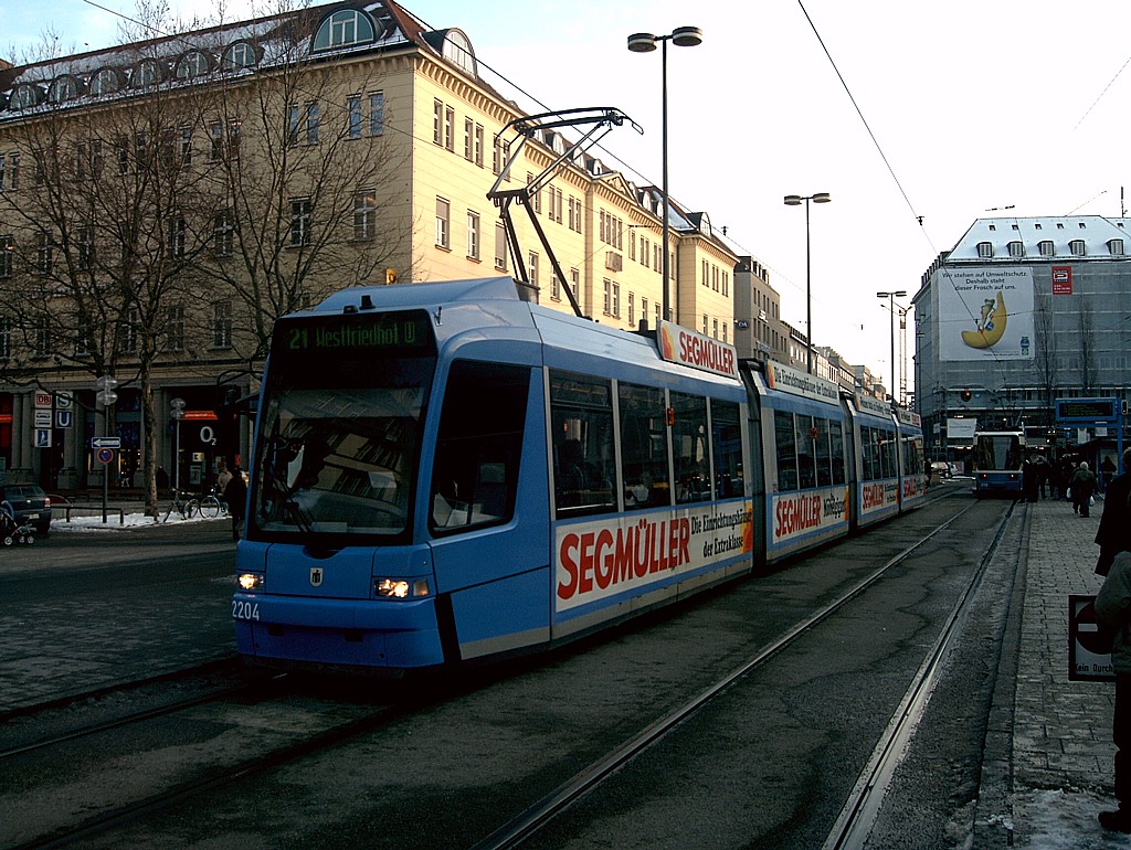 2204 Hautpbahnhof