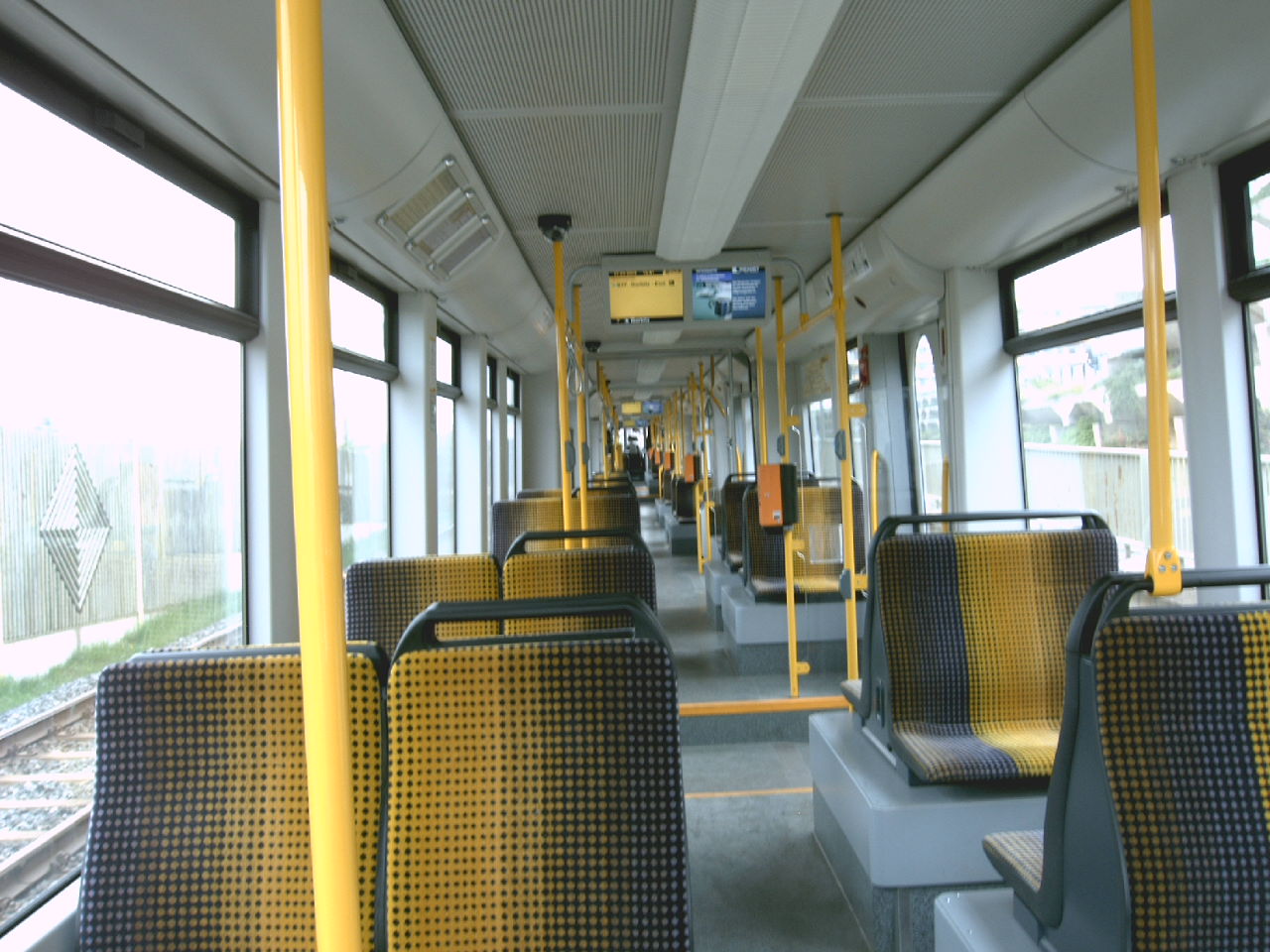 Straßenbahnwagen NGTD12DD (Innenansicht)