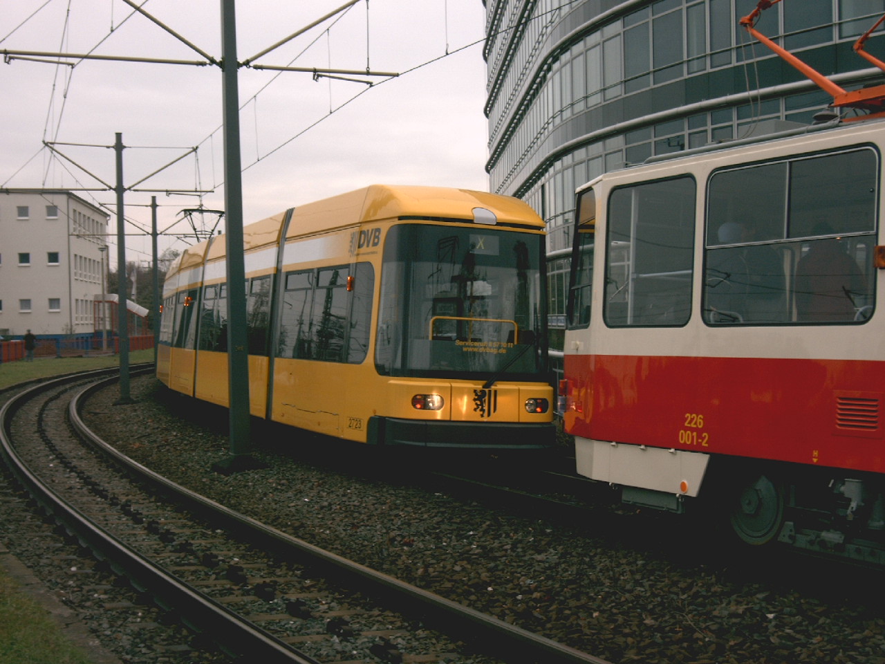 Defektes Linienfahrzeug blockiert Strecke