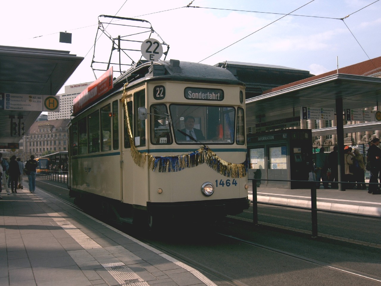 Triebwagen "Pullmann" in Leipzig Hauptbahnhof