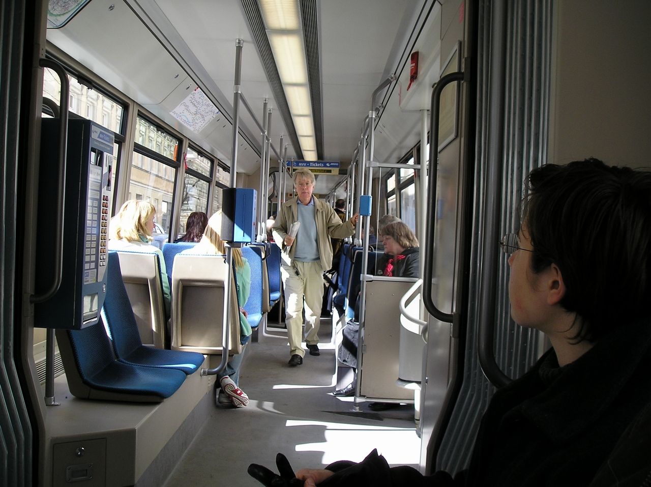 Alte Münchner Strassenbahn von Innen