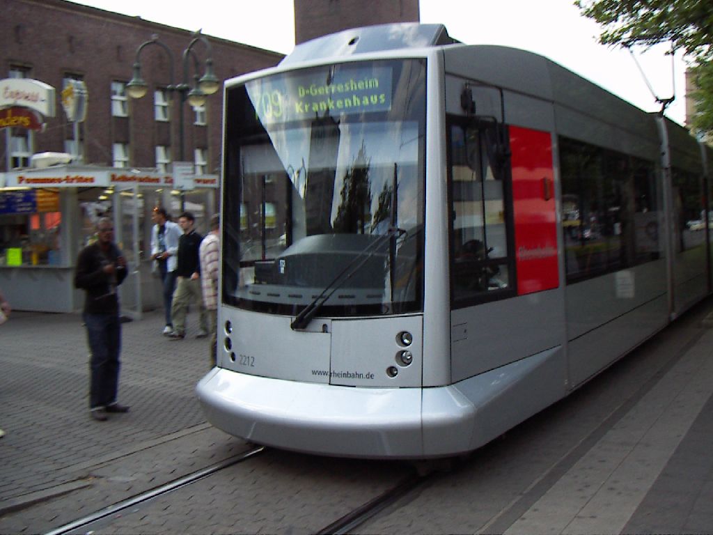 Niederflurtram in Düsseldorf