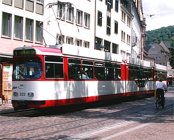Freiburger Strassenbahn - werbelos