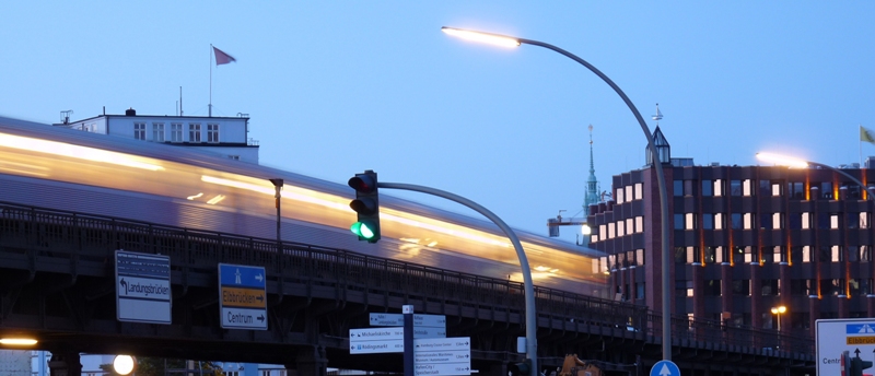 Hochbahn am Baumwall