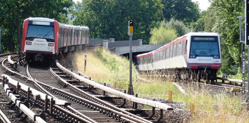 891 + DT4 Wandsbek-Gartenstadt