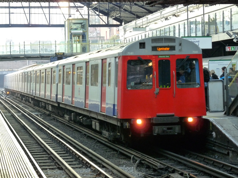 7081 London - Earl's Court