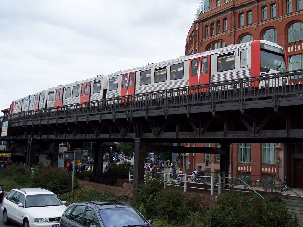 DT3 Hamburg Baumwall (U3)