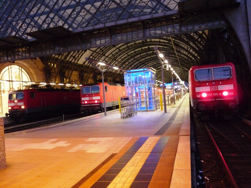 143 585 + 143 933 Dresden Hbf