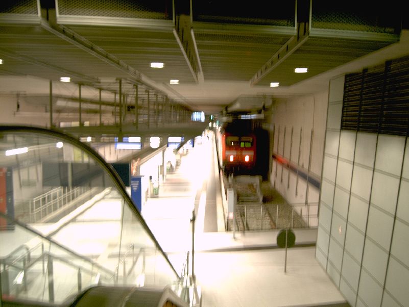 S2 im Flughafen (U)