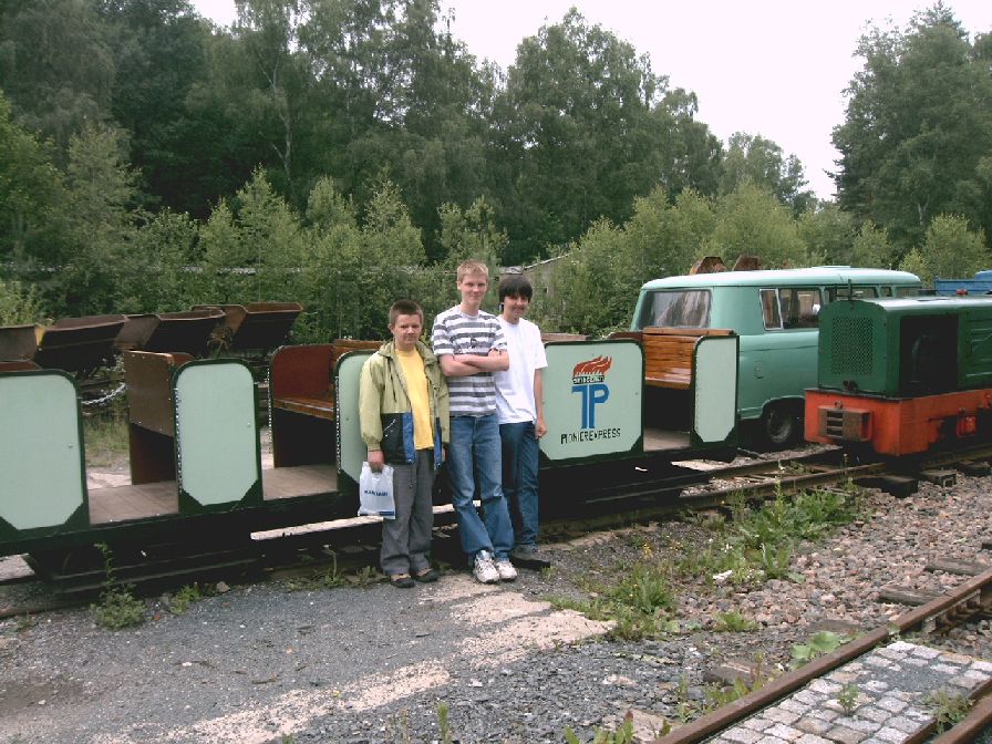 3 vorm Ponier-Express