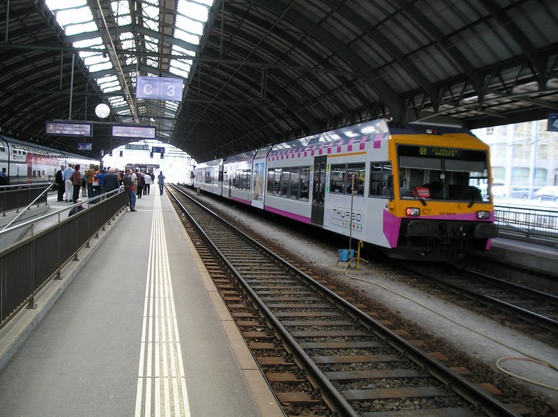 S6 in SG Hauptbahnhof