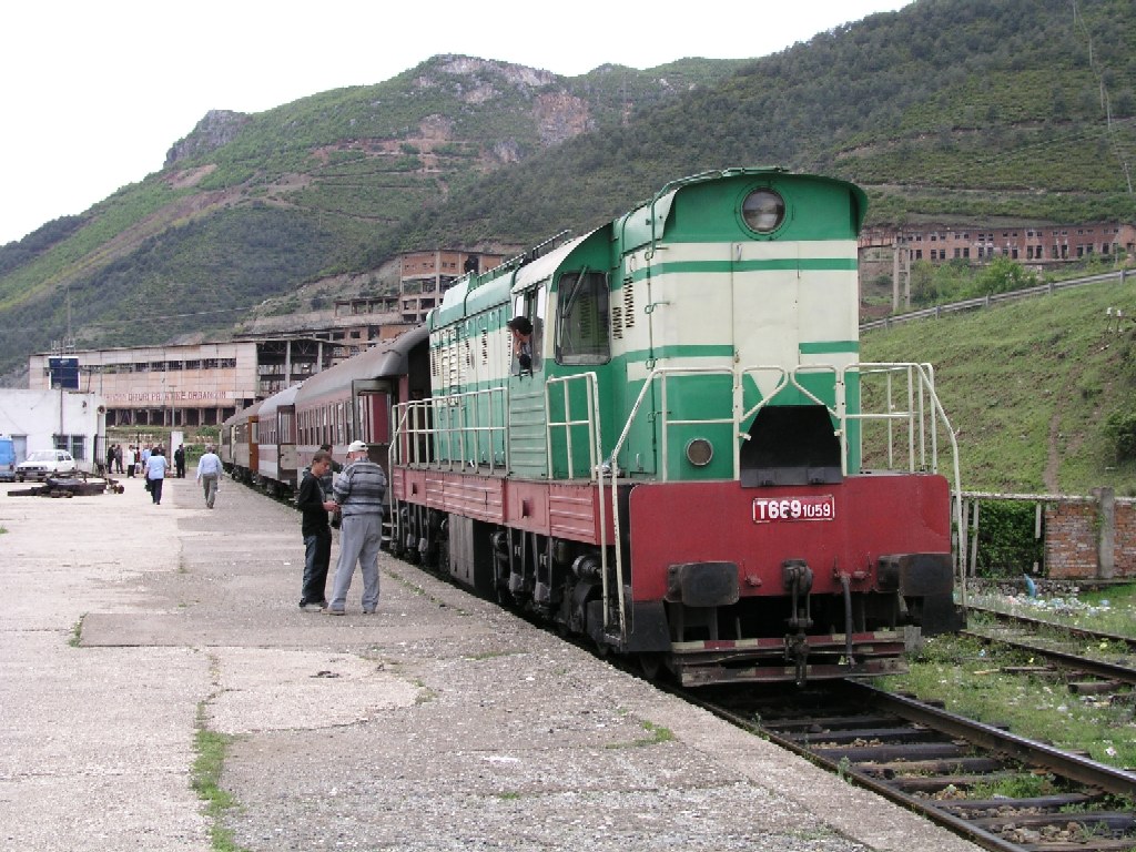 Albanischer Zug