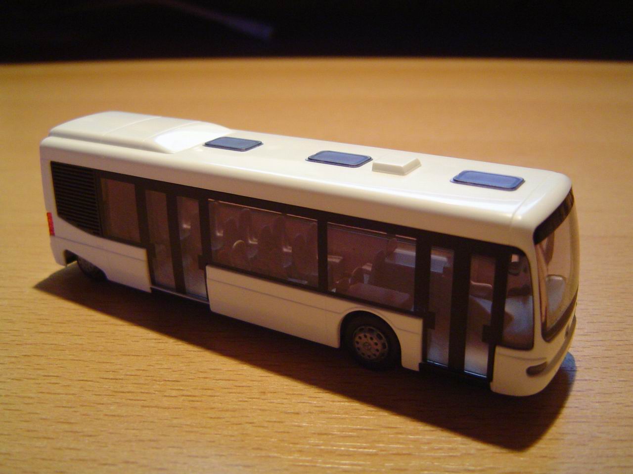 Mercedes Cito 01
