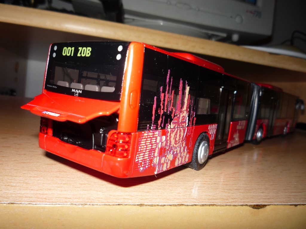 Siku MAN Lion's City Gelenkbus (1)