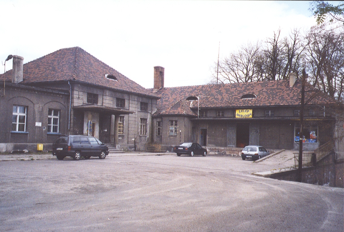 Bahnhofsvorplatz des Bhf Lubsko (Sommerfeld)