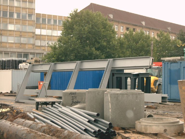 Stück neues Haltestellendach