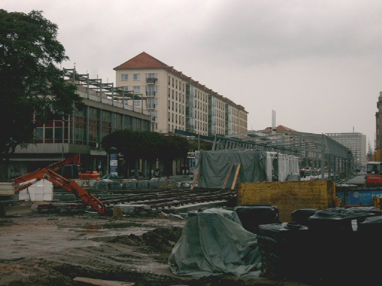 neue Haltestelle Postplatz