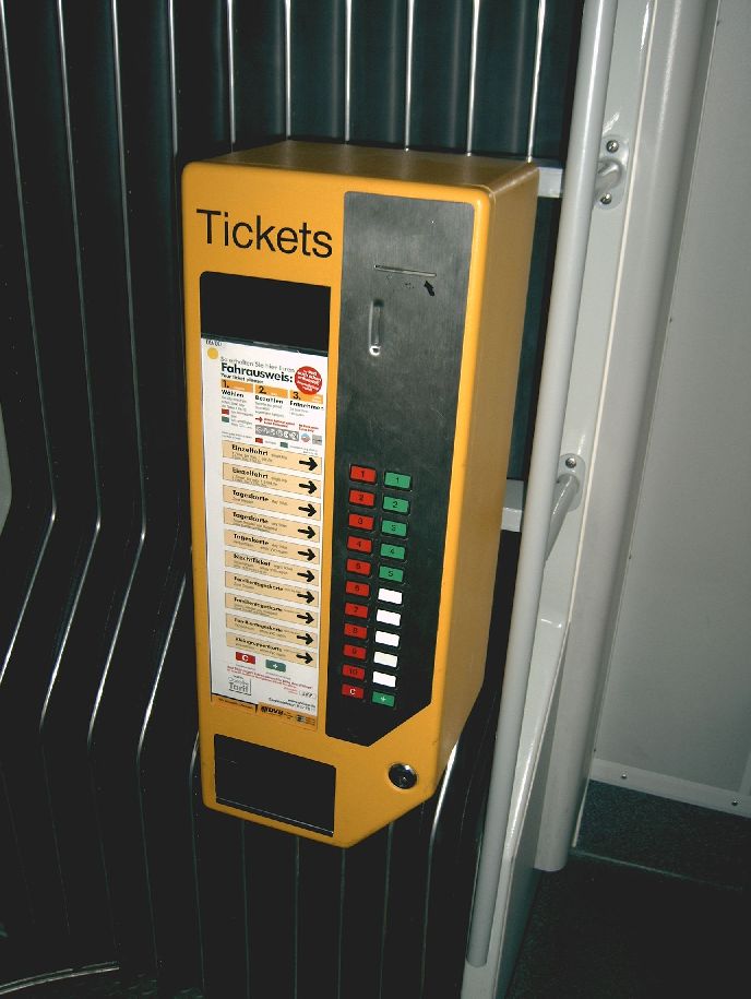 Ticketautomat in der Tram