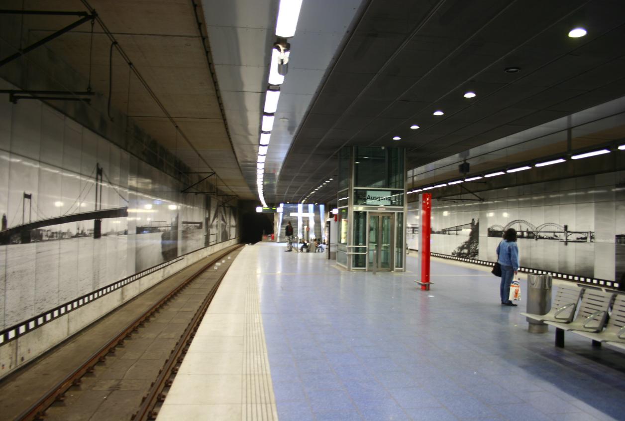 U-Bahnhof "Meiderich Bahnhof" in Duisburg